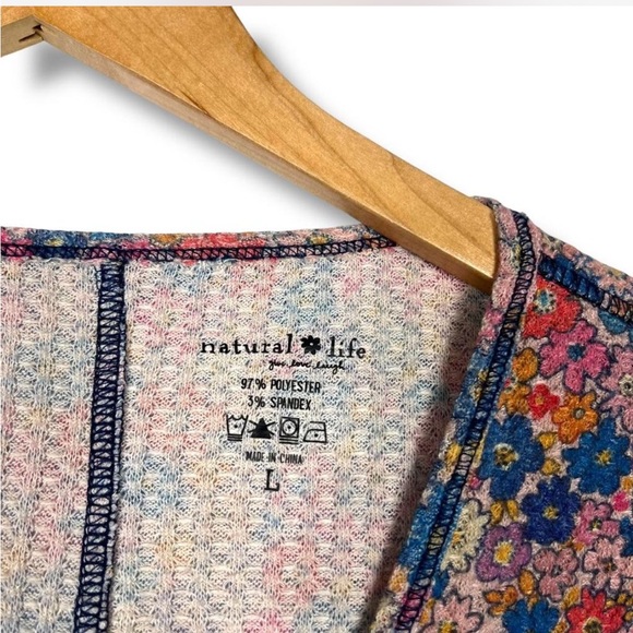 Natural Life Reagan Top Size Large Thermal Henley Snap Floral Garden Boho Hippie - Picture 4 of 6